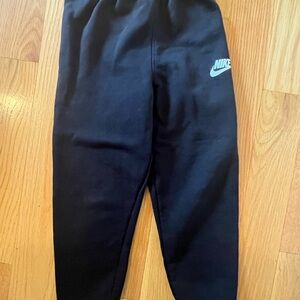 Boys 6-7 Year Old Nike Sweat Pants